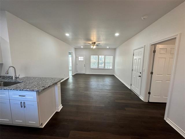 1989 W Bond St in Denison, TX - Building Photo - Building Photo