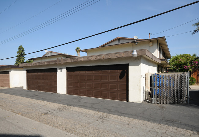 4 Plex in Garden Grove in Garden Grove, CA - Building Photo - Building Photo