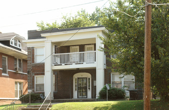 90 N Belvedere Blvd in Memphis, TN - Building Photo - Building Photo