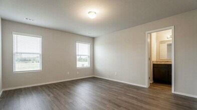 1239 Oak St in Lincoln, AR - Building Photo - Building Photo