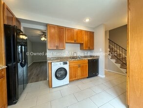 7956 Community Dr in Manassas, VA - Building Photo - Building Photo