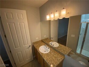 9420 San Laguna in Las Vegas, NV - Building Photo - Building Photo