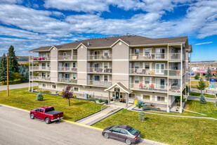 Mountainview Manor in Black Diamond, AB - Building Photo