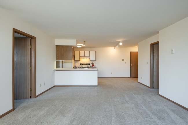 Shady Lane Apartments