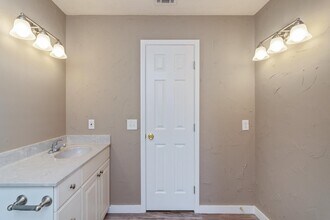 99 Josie Rd, Unit 99 in Mary Esther, FL - Building Photo - Building Photo