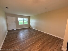 18 Whitner St in Avon Park, FL - Building Photo - Building Photo