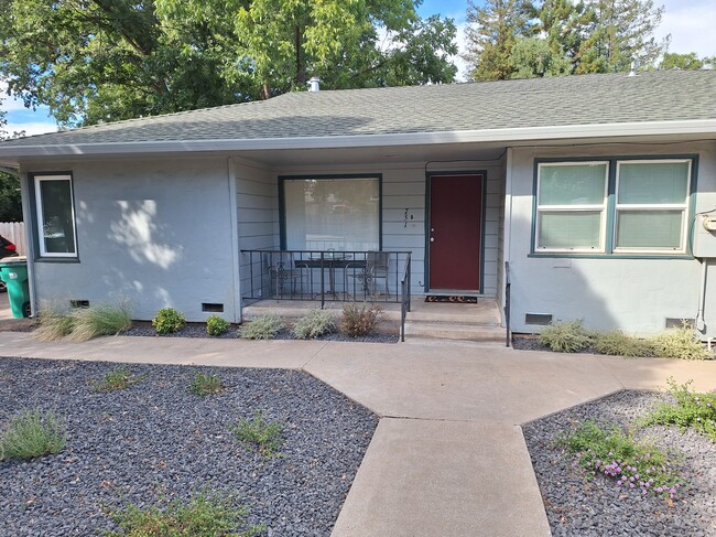 751 Oak St, Unit 1 in Chico, CA - Building Photo - Building Photo