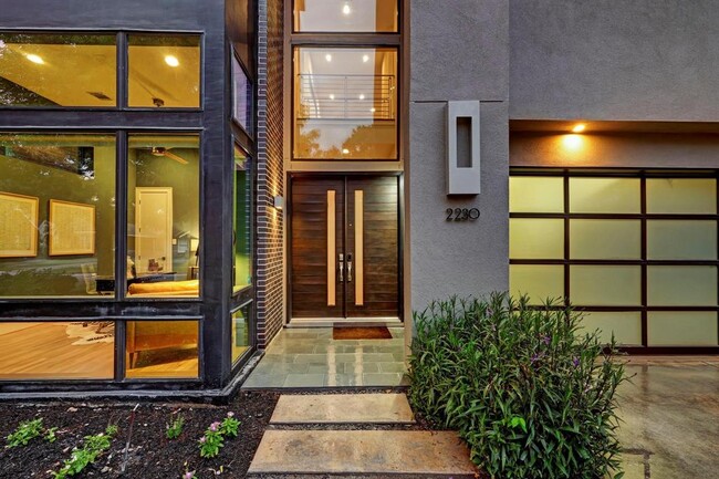 2230 Branard St in Houston, TX - Building Photo - Building Photo