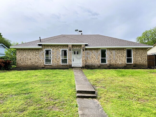 1842 Juniper Ln