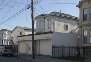 824-828 Chester St Apartments