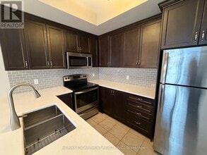 4165 Palermo Common in Burlington, ON - Building Photo - Building Photo