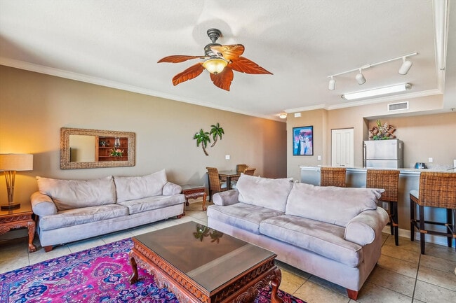 9900 S Thomas Dr, Unit SI ID1523370P in Panama City Beach, FL - Foto de edificio - Building Photo
