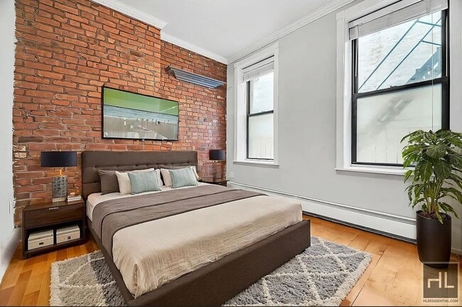 W 52ND ST., Unit 1A in New York, NY - Foto de edificio - Building Photo