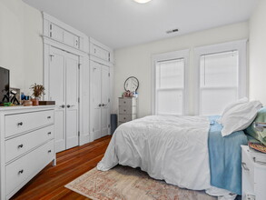 78 Bowdoin St, Unit 2 in Medford, MA - Foto de edificio - Building Photo