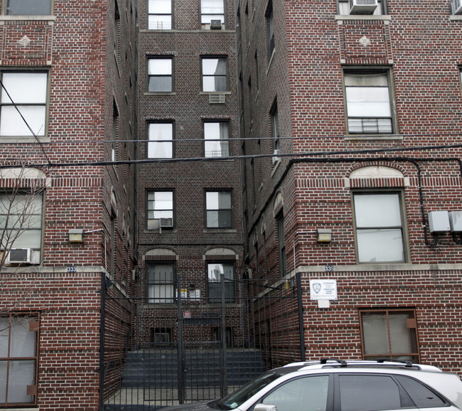 333-335 E 209th in Bronx, NY - Building Photo - Building Photo