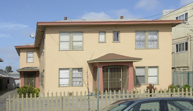 1707 28th Ave in Oakland, CA - Foto de edificio - Building Photo