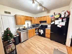 880 Huntington Ave in Boston, MA - Building Photo - Building Photo