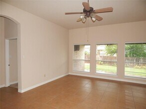 4300 Hidden Lake Crossing in Pflugerville, TX - Building Photo - Building Photo
