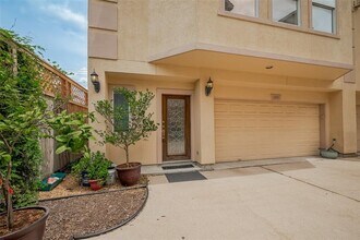 1419 Thompson St in Houston, TX - Building Photo - Building Photo