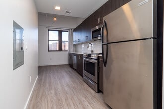 The Roxy in Jersey City, NJ - Foto de edificio - Building Photo