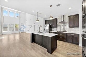 717 Rosemary Rd in Argyle, TX - Building Photo - Building Photo