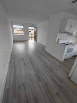 5411 W 24th Ave in Hialeah, FL - Building Photo