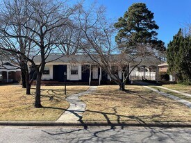 733 Raleigh St in Roanoke Rapids, NC - Building Photo