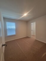 1511 Auckland Ct in Newport News, VA - Building Photo