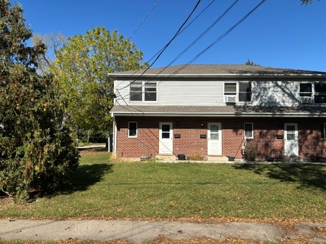 property at 322 W Railroad St