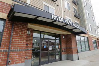 River View Place in Albany, OR - Building Photo - Building Photo