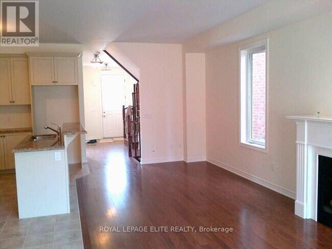 3088 Robert Brown Blvd in Oakville, ON - Building Photo - Building Photo