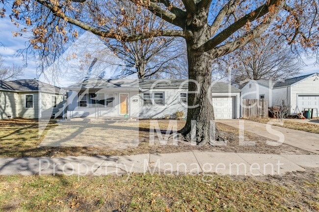 property at 1708 S Faulders Ln