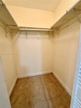 2471 NW 18th Terrace-Unit -A in Miami, FL - Foto de edificio - Building Photo