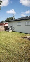 2285 NW 91st St in Miami, FL - Building Photo - Building Photo