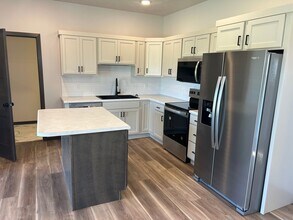 6107 S Alki Pl in Sioux Falls, SD - Building Photo - Building Photo