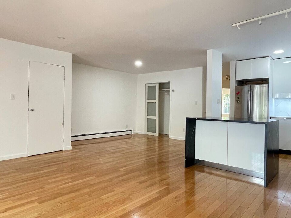 278 Kosciuszko St in Brooklyn, NY - Building Photo