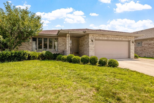 property at 11405 Foxwoods Dr