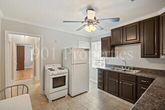3922 Spottswood Ave in Memphis, TN - Building Photo - Building Photo