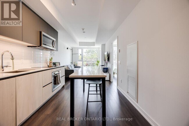 150-150 Logan Ave in Toronto, ON - Building Photo - Building Photo