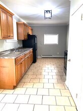 72 Broad St, Unit 1 in Plainville, CT - Building Photo - Building Photo