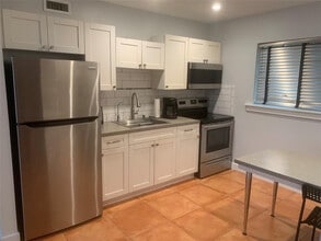 907 NW 4th St in Fort Lauderdale, FL - Building Photo - Building Photo