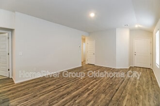 1213 S Brk Dr in Purcell, OK - Building Photo - Building Photo