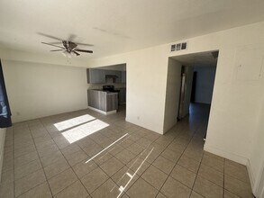 2407 W Hazelwood St in Phoenix, AZ - Building Photo - Building Photo
