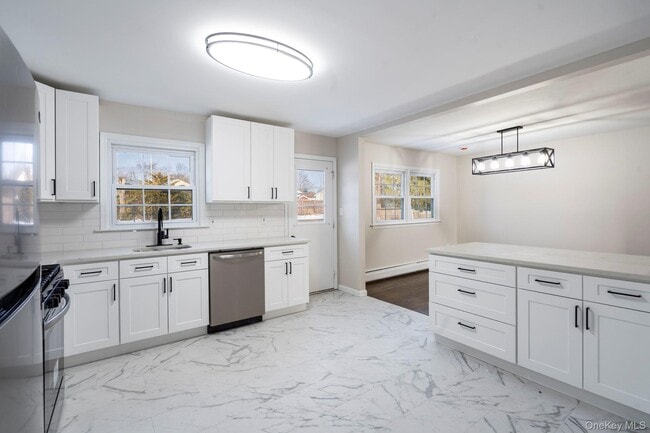 148 Chandler Ln in Montgomery, NY - Building Photo - Building Photo