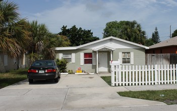 7 Multifamily Homes Portfolio in Delray Beach, FL - Building Photo - Building Photo