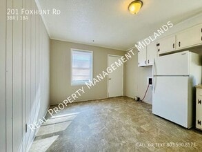 201 Foxhunt Rd in Columbia, SC - Building Photo - Building Photo