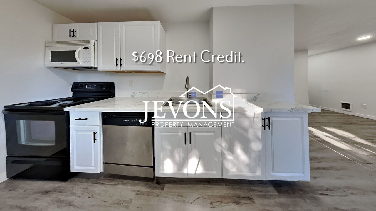 2709 S 256th Pl in Kent, WA - Building Photo