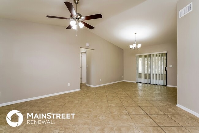 113 NE 18th Pl in Cape Coral, FL - Foto de edificio - Building Photo