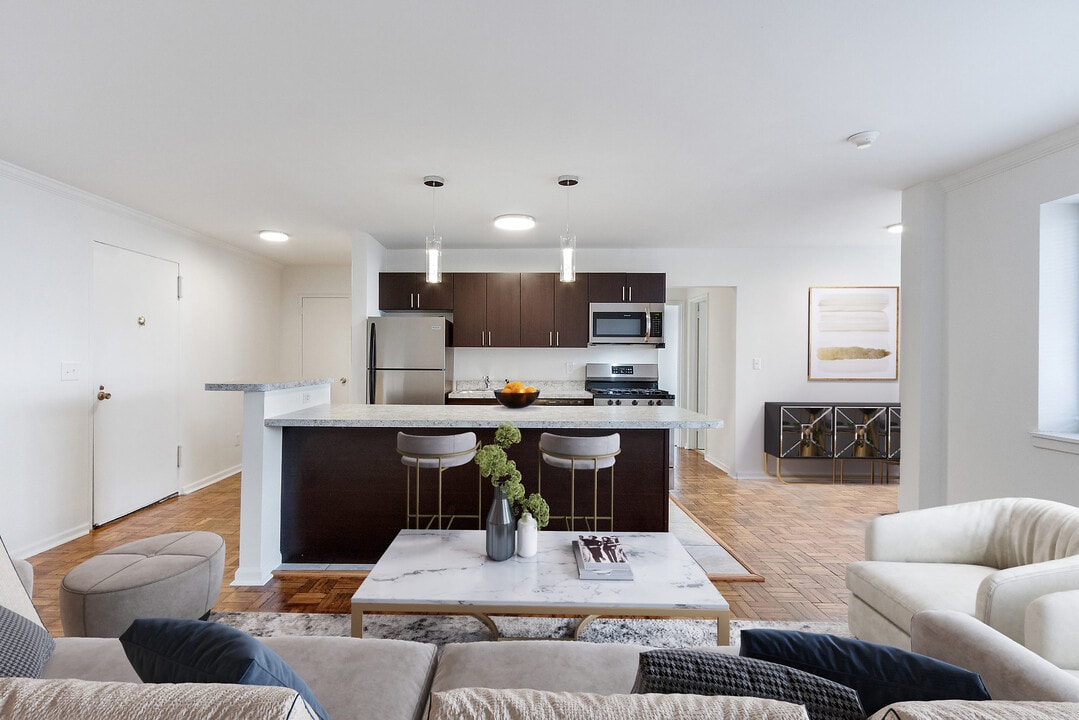 Towne House Apartments in Lancaster, PA - Building Photo