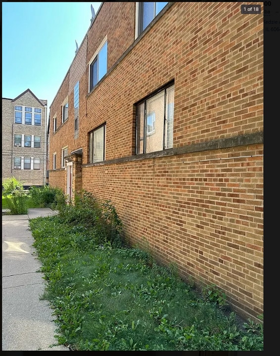 6437 N Kedzie Ave, Unit 2W in Chicago, IL - Building Photo